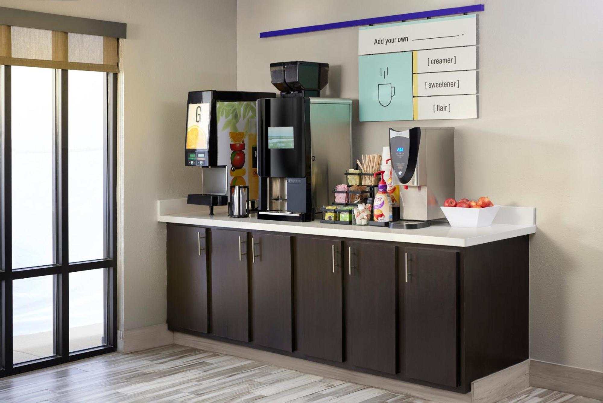 Garner Hotel By Ihg Phoenix - Surprise Esterno foto