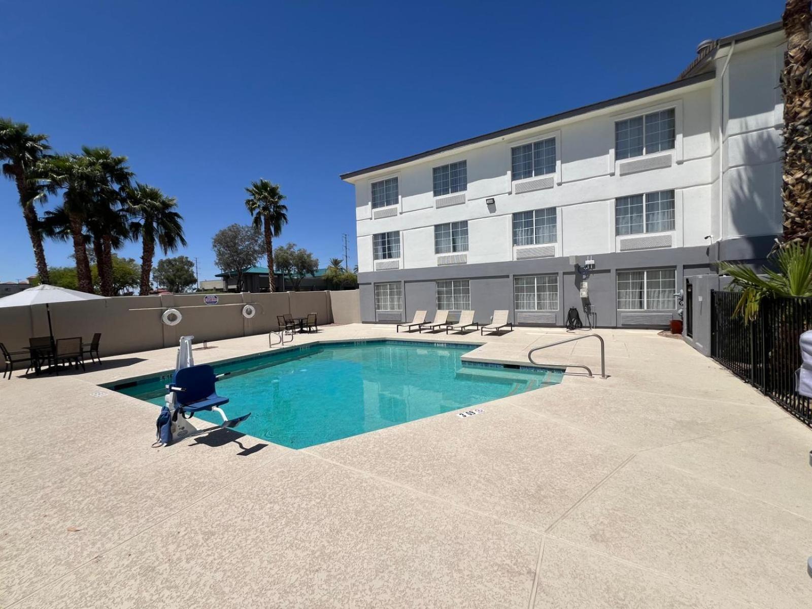 Garner Hotel By Ihg Phoenix - Surprise Esterno foto