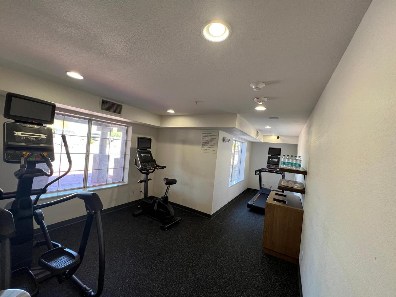 Garner Hotel By Ihg Phoenix - Surprise Esterno foto